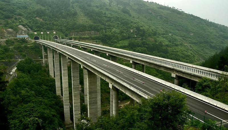 热烈庆祝同鑫科技签约重庆遂渝高速公路机电安装工程项目